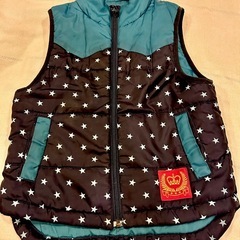 🧥【サイズ130】軽量キッズベスト／シンプルデザイン🧥 – ちょっと肌寒い時期に大活躍！秋口・春先にもおすすめ◎ –の画像