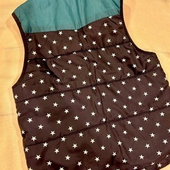 🧥【サイズ130】軽量キッズベスト／シンプルデザイン🧥 – ちょっと肌寒い時期に大活躍！秋口・春先にもおすすめ◎ –の画像