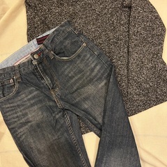 👕【UNIQLO セットアップ】ジーンズ＋ニット／サイズ140👖🧶 – シンプルだけど上品＆おしゃれ！美品2点セット✨ –の画像