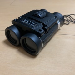 ⭐️ オペラグラス 600x25 双眼鏡 ケース付き 新品未使用 折り畳み 小型 高倍率 望遠鏡⭐️
の画像