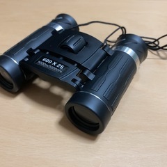 ⭐️ オペラグラス 600x25 双眼鏡 ケース付き 新品未使用 折り畳み 小型 高倍率 望遠鏡⭐️
の画像