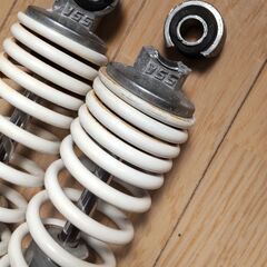 YSS サスペンション ホワイトスプリング JA07 330mm ジャンクの画像