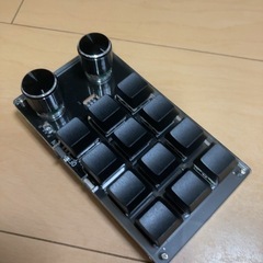 ⭐️ Bluetooth接続対応12ボタンキーボード ダイヤル2個付き レイヤー切り替え可能 左手デバイス⭐️の画像