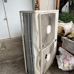 エアコンと便座の画像