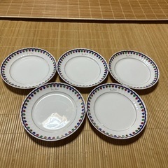 ニナリッチお皿です
の画像