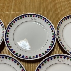ニナリッチお皿です
の画像