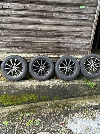 スタッドレスタイヤ16インチ