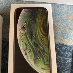 iPhone Xsの箱の画像