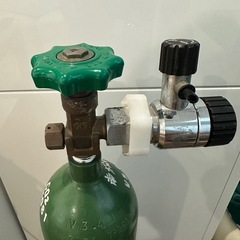 熱帯魚　二酸化炭素ボンベ　レギュレターの画像