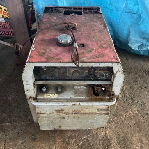 エンジン発電機