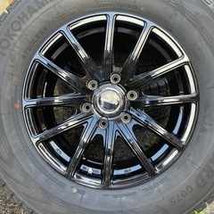 美品 スタッドレスタイヤ265/65R17のホイール付４本セット の画像