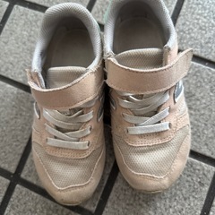 キッズスニーカーの画像
