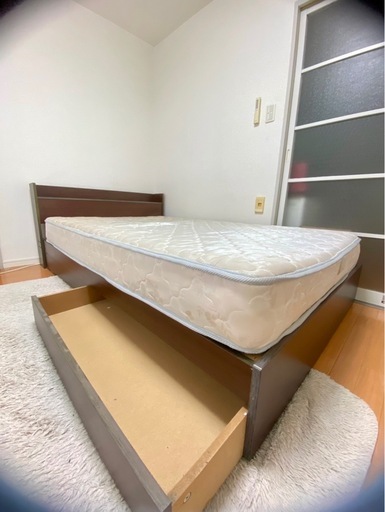 セミダブルベッド(メットレス付き)