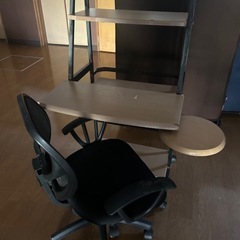パソコンディスク＆チェアの画像
