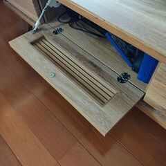 テレビボードの画像