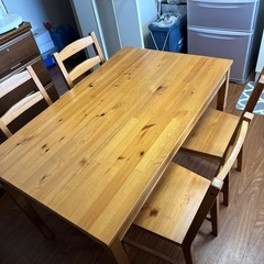 IKEA ダイニングテーブル
の画像