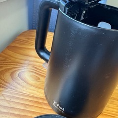 ティファール　1.7L       
T-fal Element  の画像