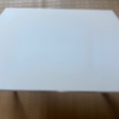 折りたたみテーブルの画像