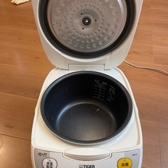 JBH-G1 TIGER タイガー 炊飯器 マイコン炊飯ジャー 5.5合炊きの画像