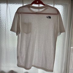最終値下げレディースノースフェイスTシャツ①の画像