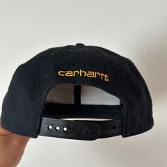 carharttの帽子の画像