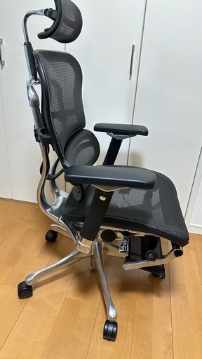 エルゴヒューマン　オフィスチェア　ブラック　オットマン