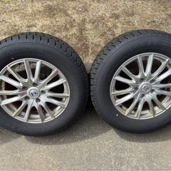 スタッドレスタイヤホイールセット215/65R16R16の画像