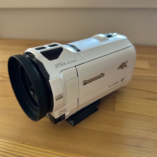 ビデオカメラ　パナソニック4K／三脚／バッテリー2個／カメラケース　完璧４点セット