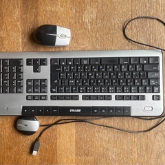 無線キーボード、マウスの画像