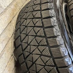 202508124【札幌】225/60R18　スタッドレス　冬タイヤ　ブリジストンバリ目　18インチスバル純正　早い者勝ち♪　アウトバックなどの画像