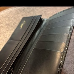 クロコダイル革　財布　シャイニング加工の画像