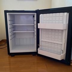 電子冷蔵庫
の画像