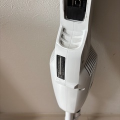 （お譲り先決まりました）充電式クリーナー　掃除機の画像