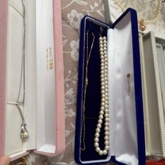 ネックレス、指輪、ブローチ類(現金手渡し)の画像