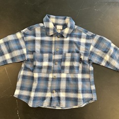新品服とパンツの画像