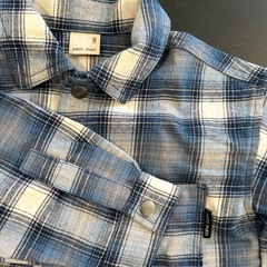 新品服とパンツの画像