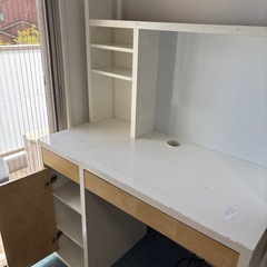 机　デスク　学習机　イケヤ
の画像