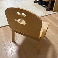 子供用椅子の画像