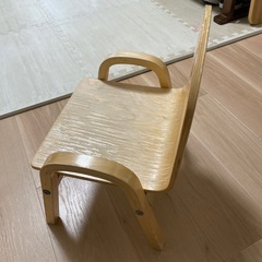 子供用椅子の画像