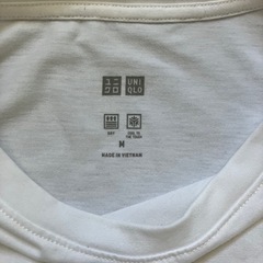 UNIQLO エアリズムシームレスT の画像