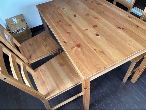 IKEA ヨックモック JOKKMOKダイニングテーブル、チェア4脚セット パイン材テーブル