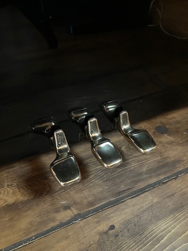 •	【引き取り限定】YAMAHA アップライトピアノ U2（1976年製）1万円