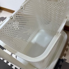 【ランドリーバスケット】洗濯入れ、収納棚、洗濯かごの画像