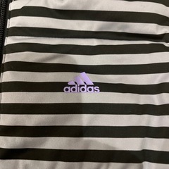 ゴルフ　adidasダウンベストの画像