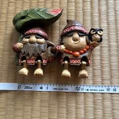  木彫りの置物の画像