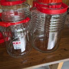 保存瓶４リットル、それより大きな保存瓶、内蓋はありません。の画像