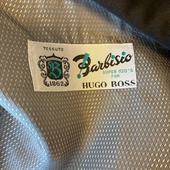 タキシード　HUGO BOSSの画像