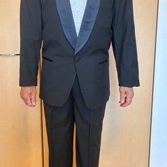 タキシード　HUGO BOSSの画像