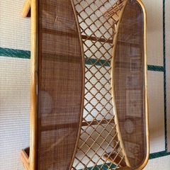 籐ガラステーブルの画像