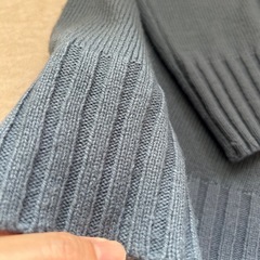 GU ニット　ブルー　きれいめ　の画像